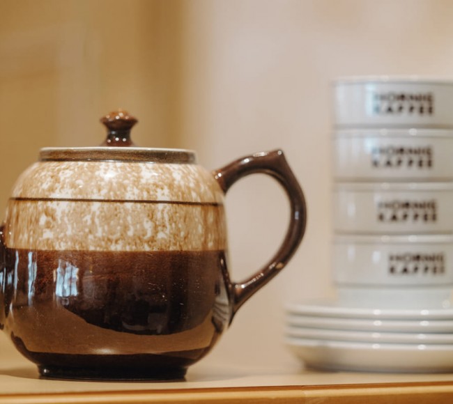 Tee am Frühstücksbuffet im Tannenhof