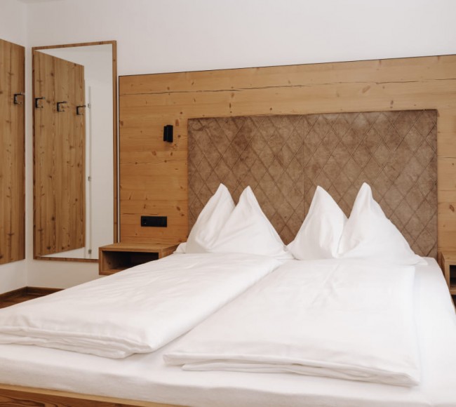 Moderner Einrichtungsstil in den Zimmern im Hotel Tannenhof in Flachau