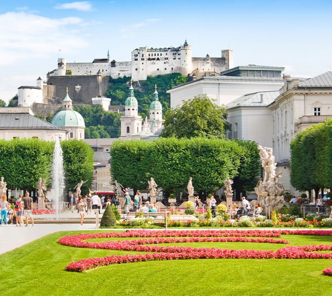 Kulturstadt Salzburg nur 70 km vom Hotel Garni entfernt