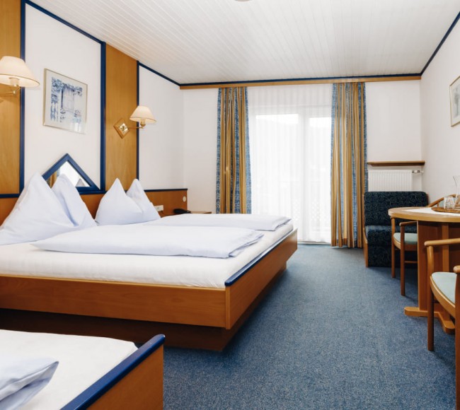 Geräumige Doppelzimmer Komfort im Hotel Garni Tannenhof in Flachau