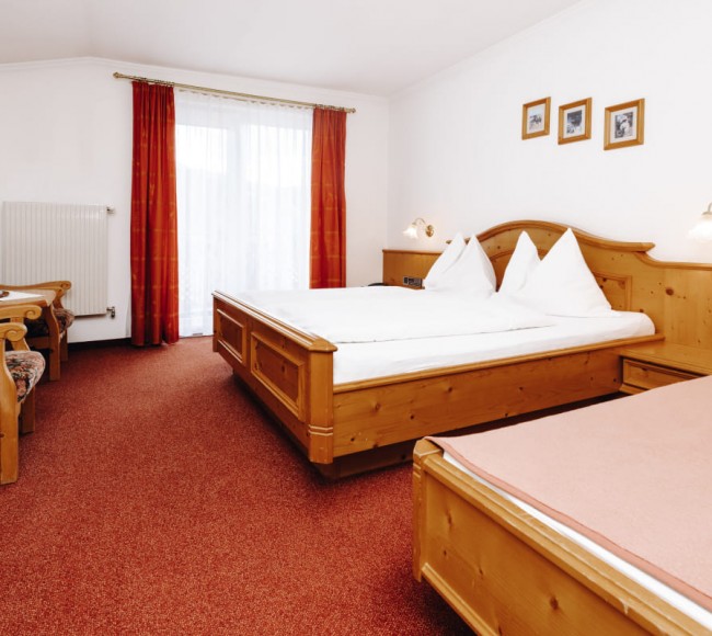 Schlafen und Wohlfühlen in den Doppelzimmern Komfort im Hotel Garni Tannenhof